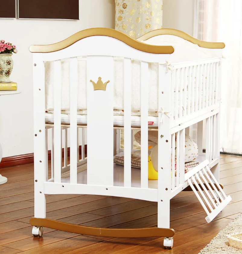 High Quality Pine Wood Multifunctional Baby Crib